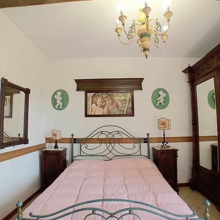 Casa Serafina Trilocale Con Arredi D'Arte E Parcheggio Privato Orvieto Luaran gambar