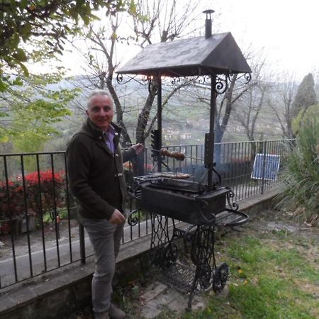 Casa Serafina Trilocale Con Arredi D'Arte E Parcheggio Privato Orvieto Luaran gambar