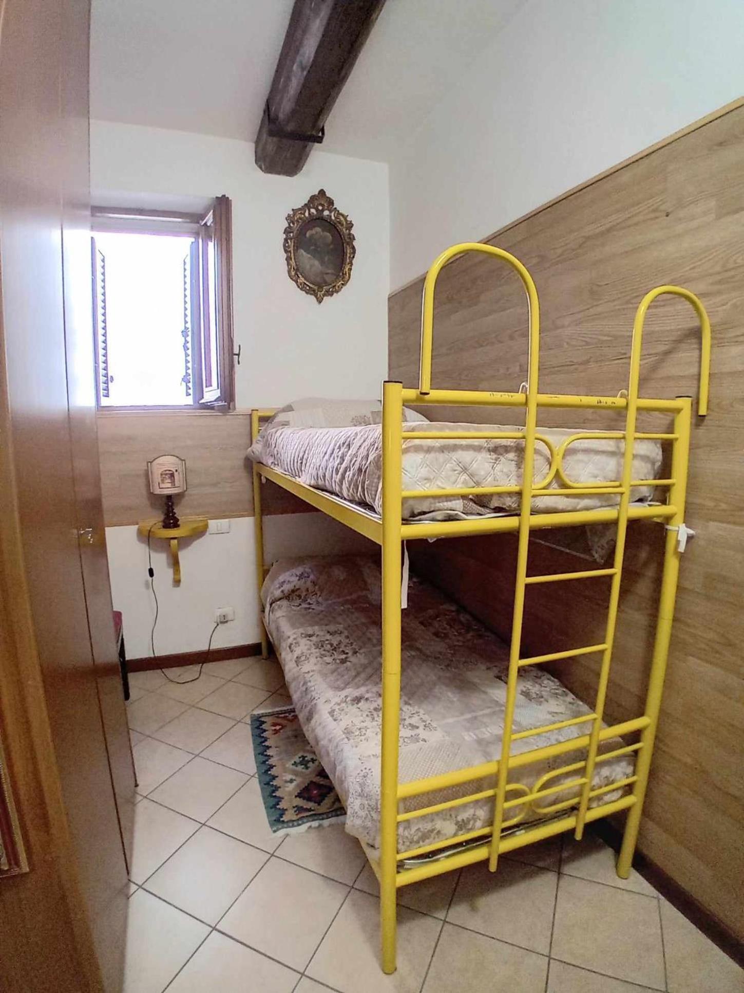 Casa Serafina Trilocale Con Arredi D'Arte E Parcheggio Privato Orvieto Luaran gambar