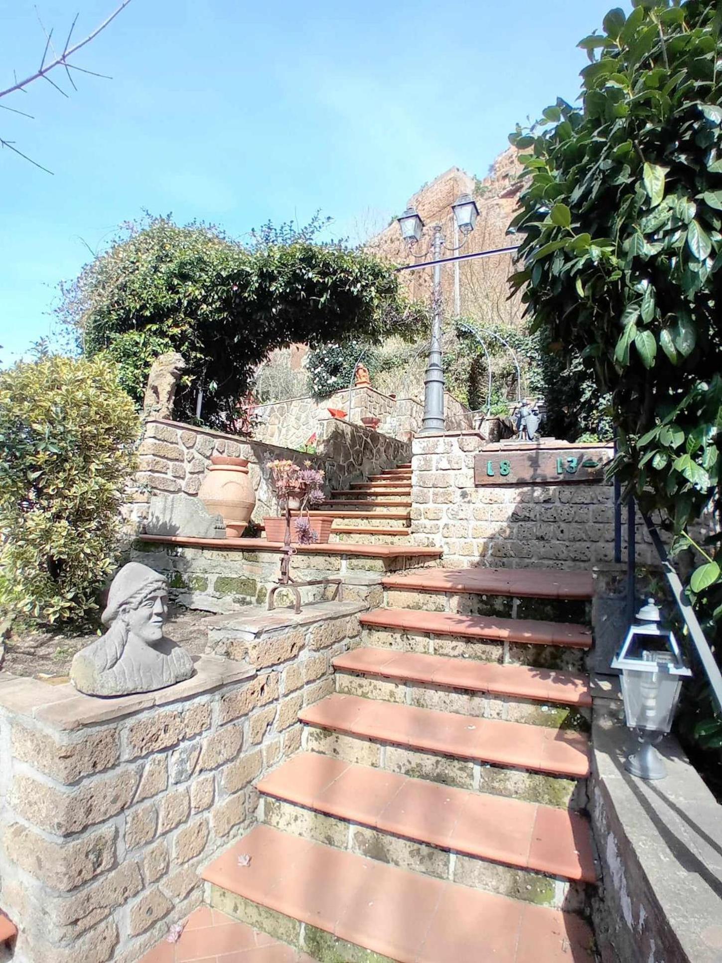 Casa Serafina Trilocale Con Arredi D'Arte E Parcheggio Privato Orvieto Luaran gambar