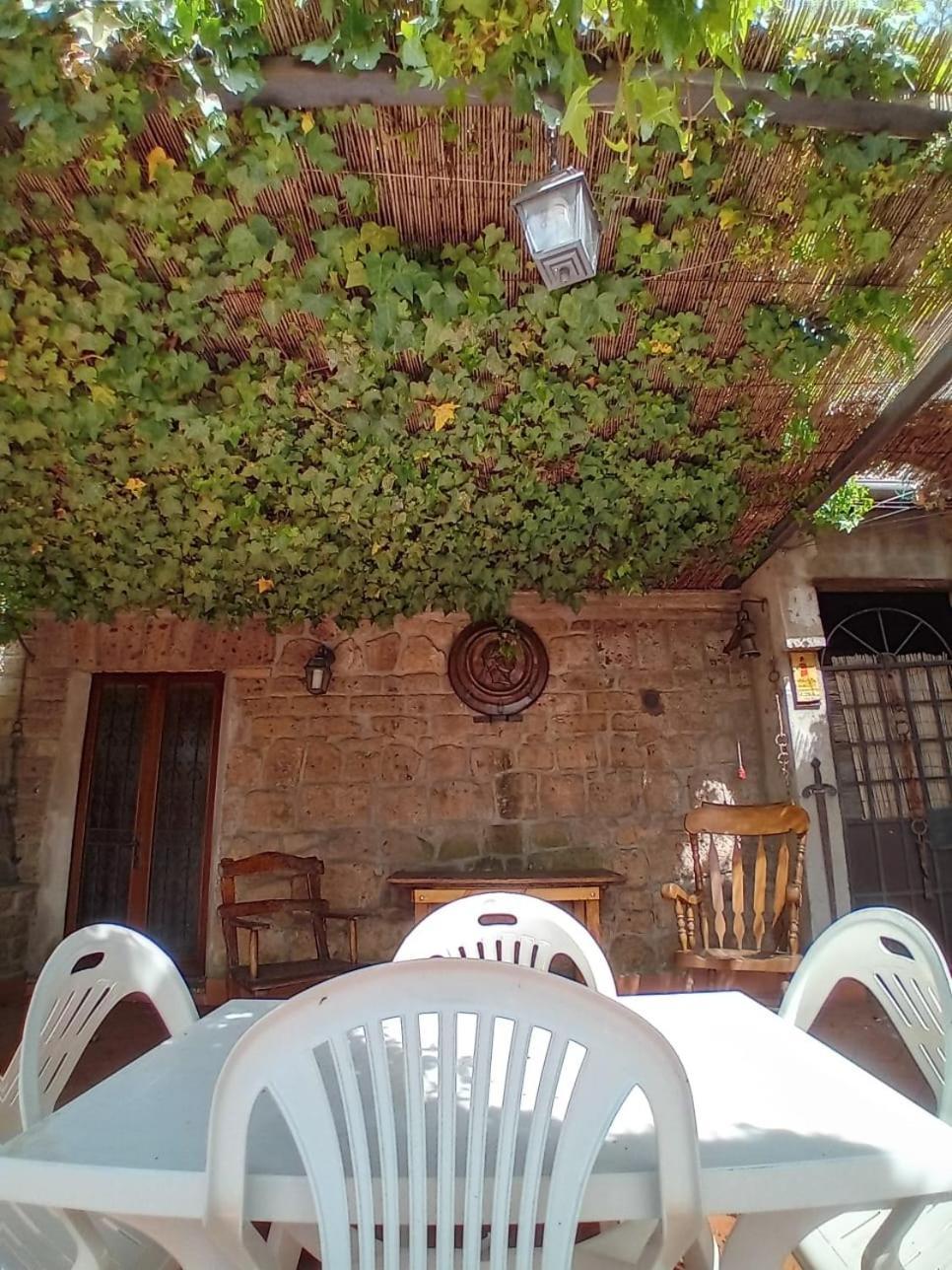 Casa Serafina Trilocale Con Arredi D'Arte E Parcheggio Privato Orvieto Luaran gambar